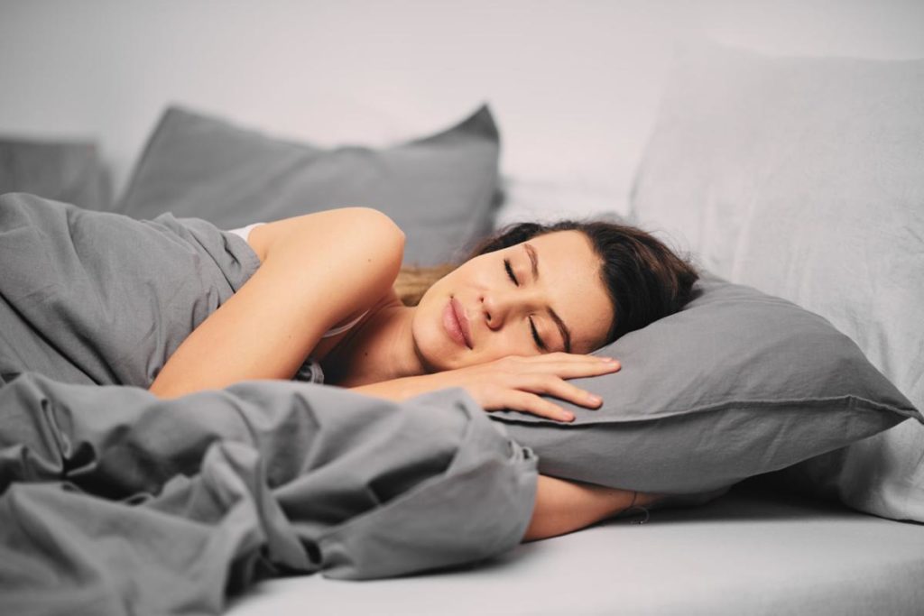 Melhore seu sono com essas 5 dicas para evitar insônia