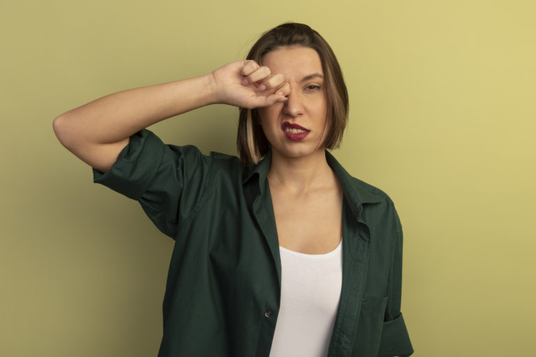 Síndrome de Tourette: o que é, causas, sintomas e tratamentos!